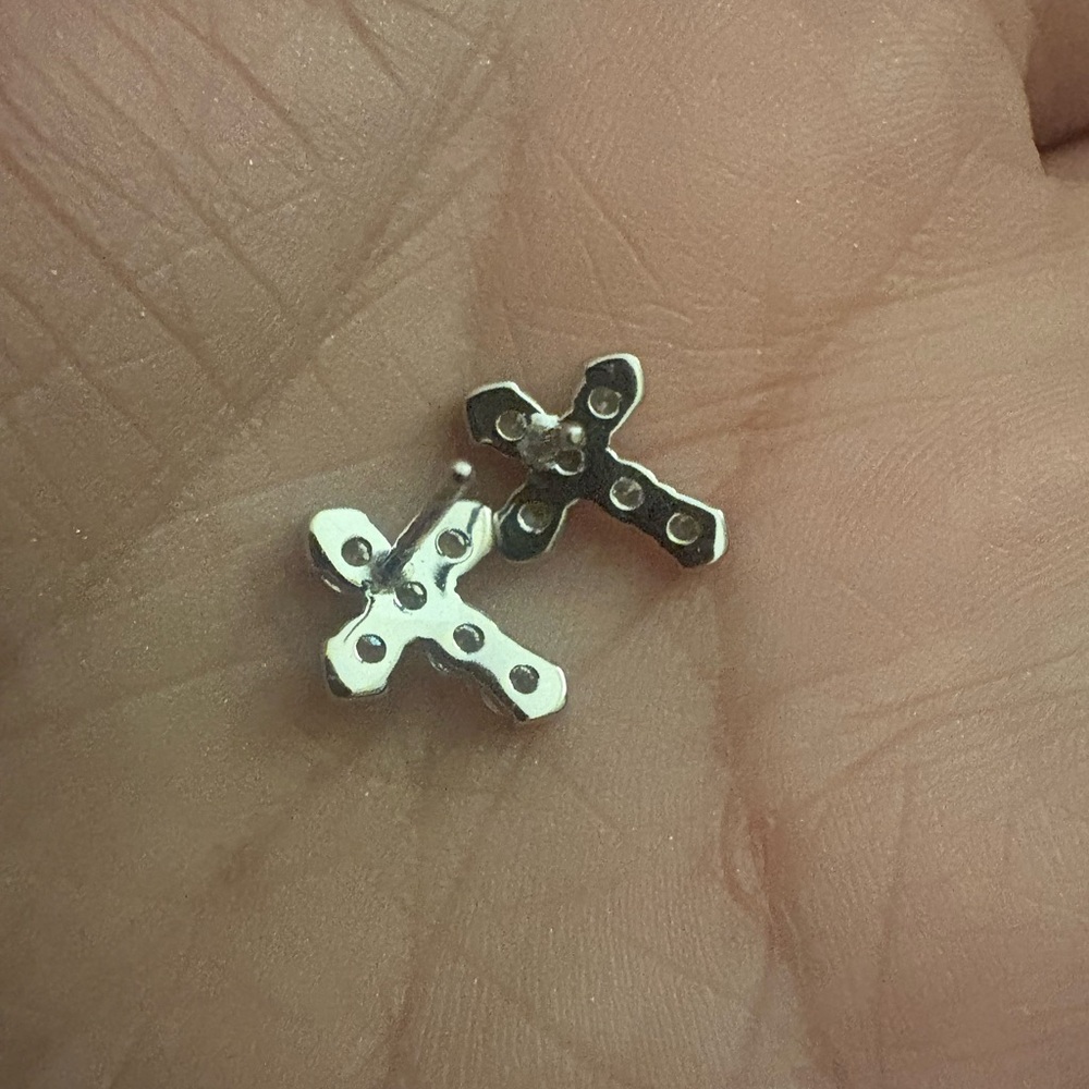 Solid Silver .75 Carat Moissanite Cross Earrings New in Package - Picture 5 of 6